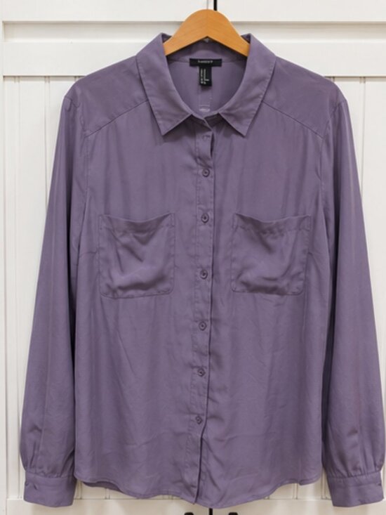 Forever 21 Tops - Forever 21 Lavender Purple Satin Button Down Blouse Size Medium NWT